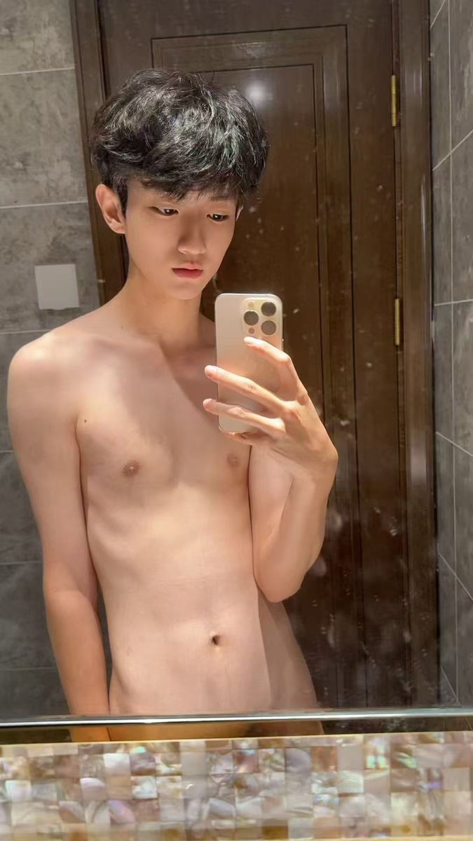 仔仔 男模版
坐标 深圳
全国可空🪂
白嫩 奶狗 活超好
喜欢主页QQ联系