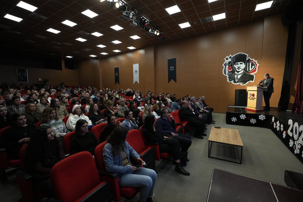 Başkanımız Serdal Adalı, BJK-KABATAŞ VAKFI Okulları Öğrencileriyle Buluştu

🔗 bjk.com.tr/tr/haber/93266