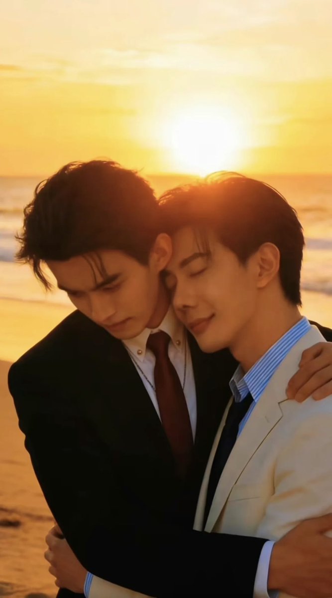 Miia0525's tweet photo. Pre-wedding photos 💒 👰🏻‍♂️ just in case the director didn’t give us the proposal part 🤭🥰❤️

#TOMYSHOREEP14

#吾岸 #tomyshore #tomyshoretheseries #云旗 #yunqi #郝熠然 #haoyiran #edit #weddingrings https://t.co/2laEtZX7Az