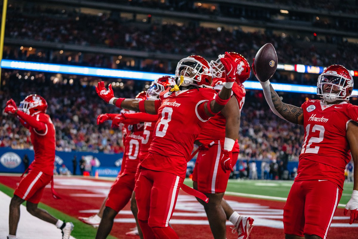 UHCougarFB's tweet photo. An elite experience 💪

Thanks to the @TexasBowl, David Fletcher (Executive Director), Jim Fairbairn (Bowl Chairman), and Joe Rainero (CEO of Kinder’s) for their great hospitality and providing the team with an unforgettable week! https://t.co/RhhlaEiljW