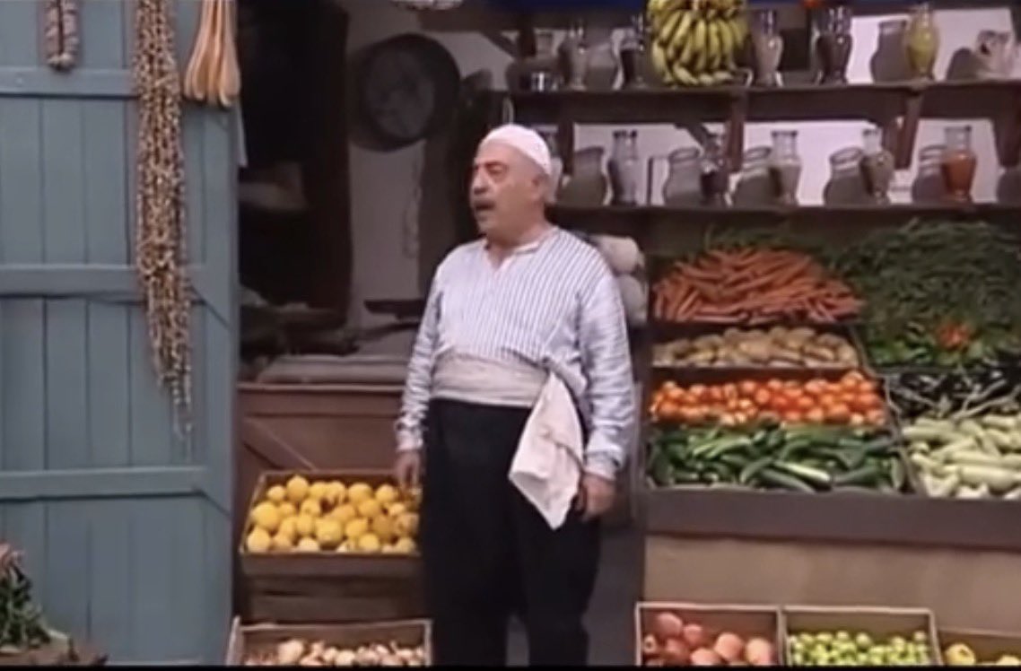 الي صمم العملة السورية