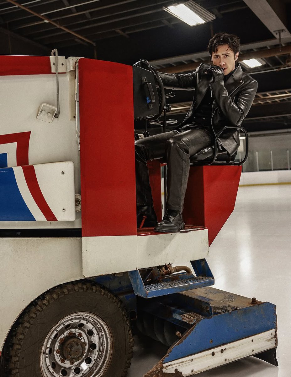 dailyhollanov's tweet image. hudson williams for Numéro Netherlands is insane