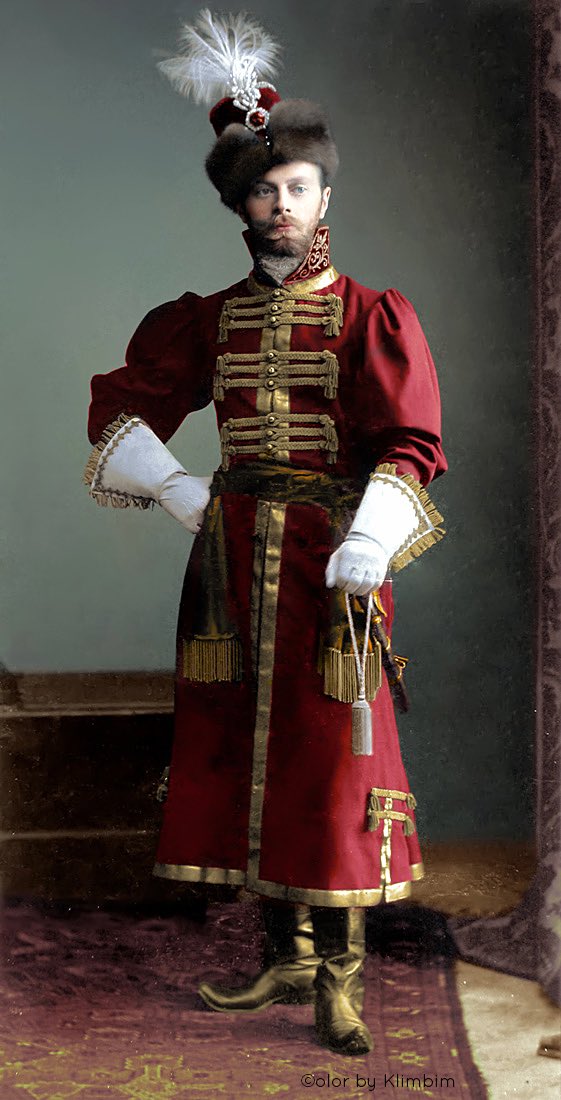 Flins_Lore's tweet image. rare aesthetic: it’s one of the last the Belyi Tsar’s balls and pull up like this