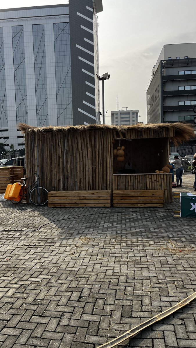malcolmscut's tweet photo. Went all out on the Set Dress and design for Wizkid and palmwine fest 🤝
2025 was good. https://t.co/s0CKSXOKRg