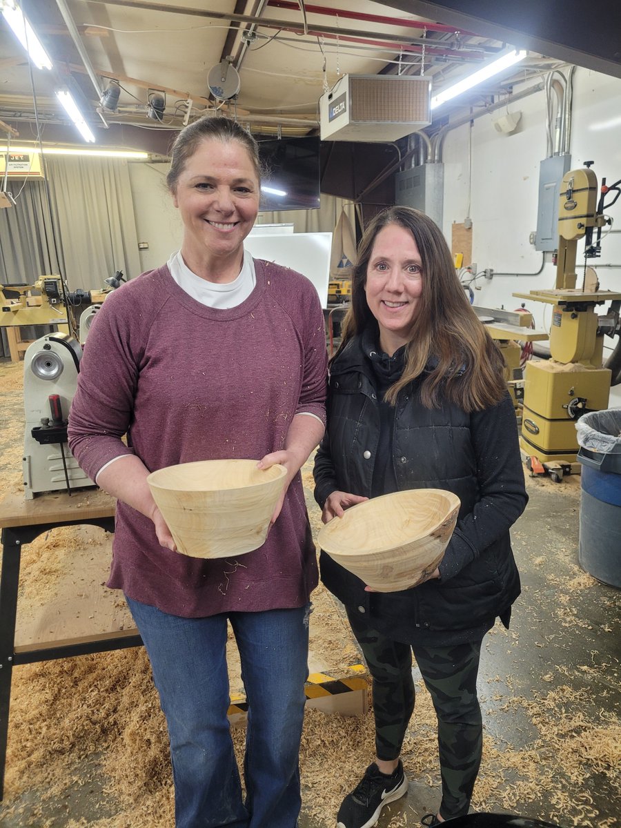 New year, new skills 👏Join our Bowl Turning Class Jan 17 and turn something beautiful.#Woodturning #MannToolClasses 
buff.ly/hdis3H4