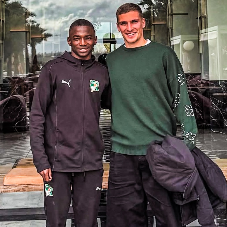 eurofootcom's tweet photo. 🥹❤️ This is so wholesome... Grischa Prömel went to Morocco to support his Hoffenheim teammate Bazoumana Touré who is at AFCON with Ivory Coast. 🇩🇪🇨🇮 https://t.co/JYxbcQQxQt