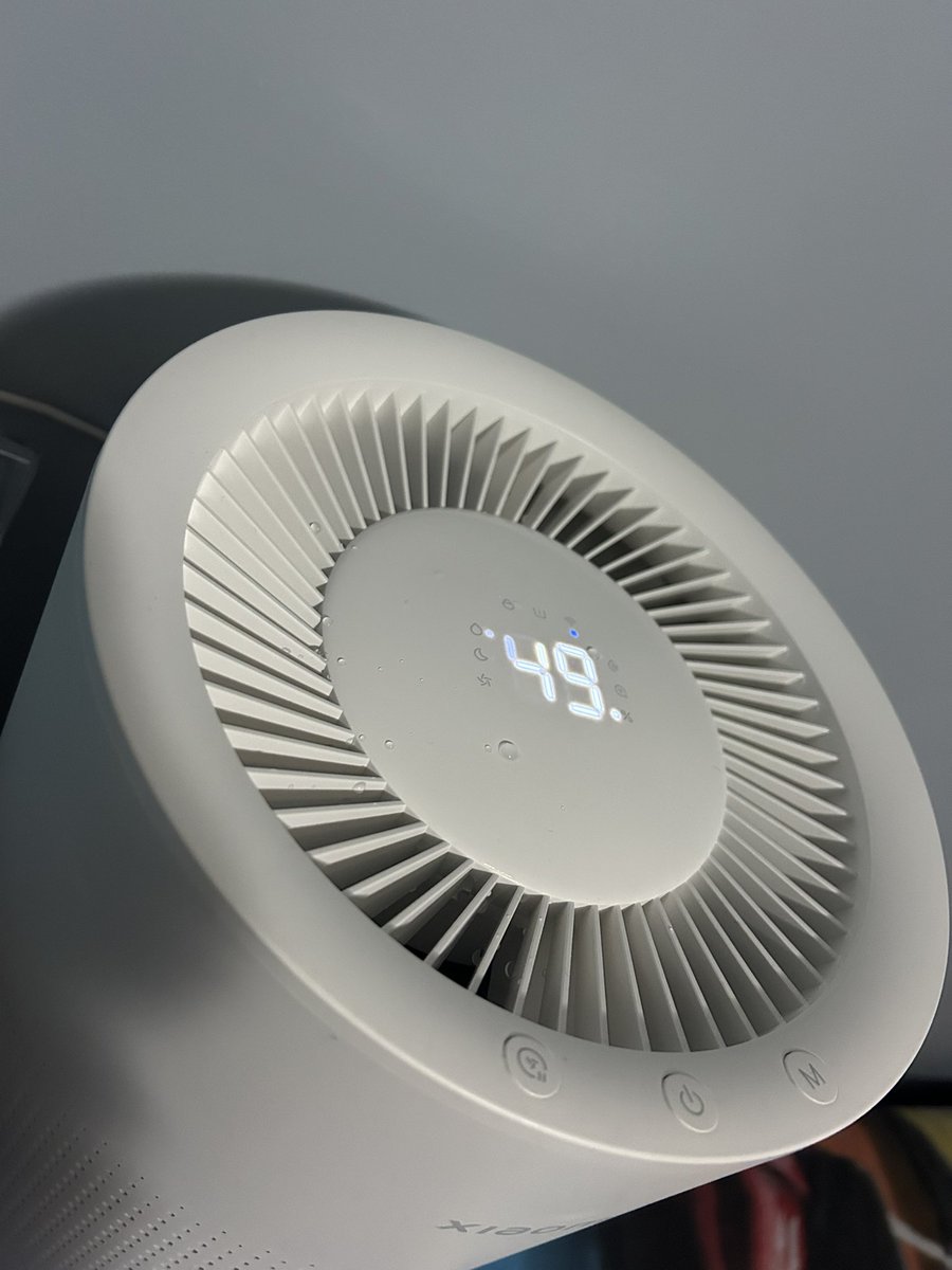 fatihpakdamar's tweet image. Ufaklığın odasındaki nemi (RH) sabit tutmayı başardık 😊🙋‍♂️
Rahatız… 

Aradaki düşüş nedir, bilin bakalım ?