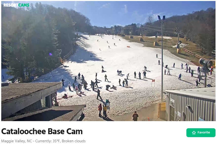 wxcrum's tweet photo. Quick scan of ski operations as of Noon. Hatley Pointe has started making snow. The record warmth of Christmas did impact snow bases / conditions. We'll see more operations start snow making as the day unfolds. Conditions will be spectacular for NY's. #SkiNC #ncwx #scwx #gawx #tnwx