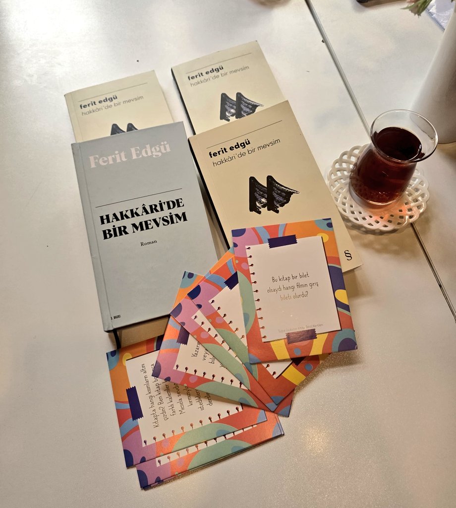 #okudumbitti 📚
Okuldan arkadaşlar kitap kulübü kurmuş 😃 ilk kitabımızı okuduk ve yorumladık. Çok seven de olmuş, sevmeyen de.  Ben şiirsel anlatımı sevdim ancak çok şeyi muallakta bırakmasını sevmedim 😅 10 üzerinden 7 puan verdim.
#kitaplariyikivar
#okumaközgürlüktür