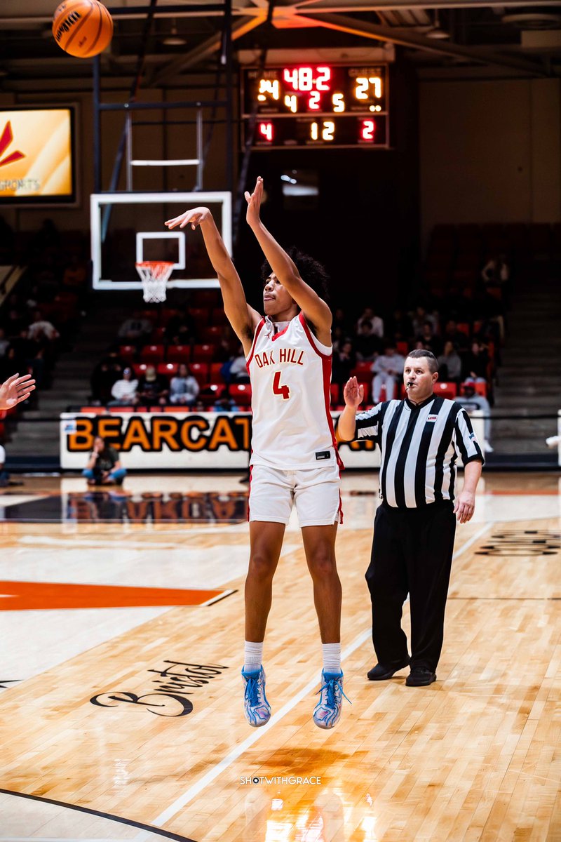 BIG SH🏀TS tweet media