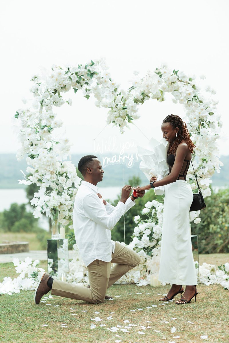 WC_Ruhayana's tweet image. I asked the love of my life, the beautiful and amazing @NatalieOkeny if she would do life with me, forever? She gladly said yes!

To us, to the beautiful years ahead, together, forever❤️💯.

Proverbs 18:22🙏🏾