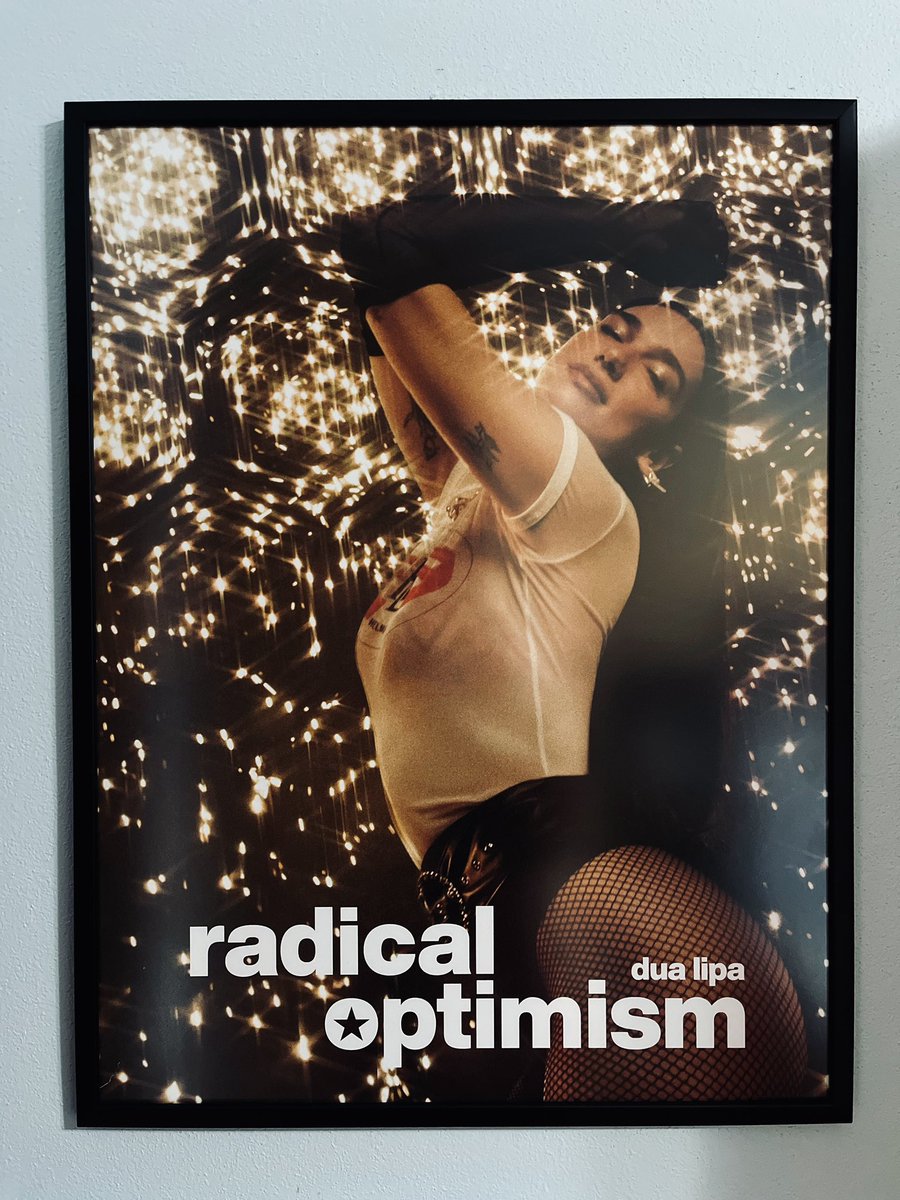 macls1998's tweet image. After 6 months of Wembley shows, I finally decided to hang this one on the wall!! 🫠❤️‍🔥❤️‍🔥