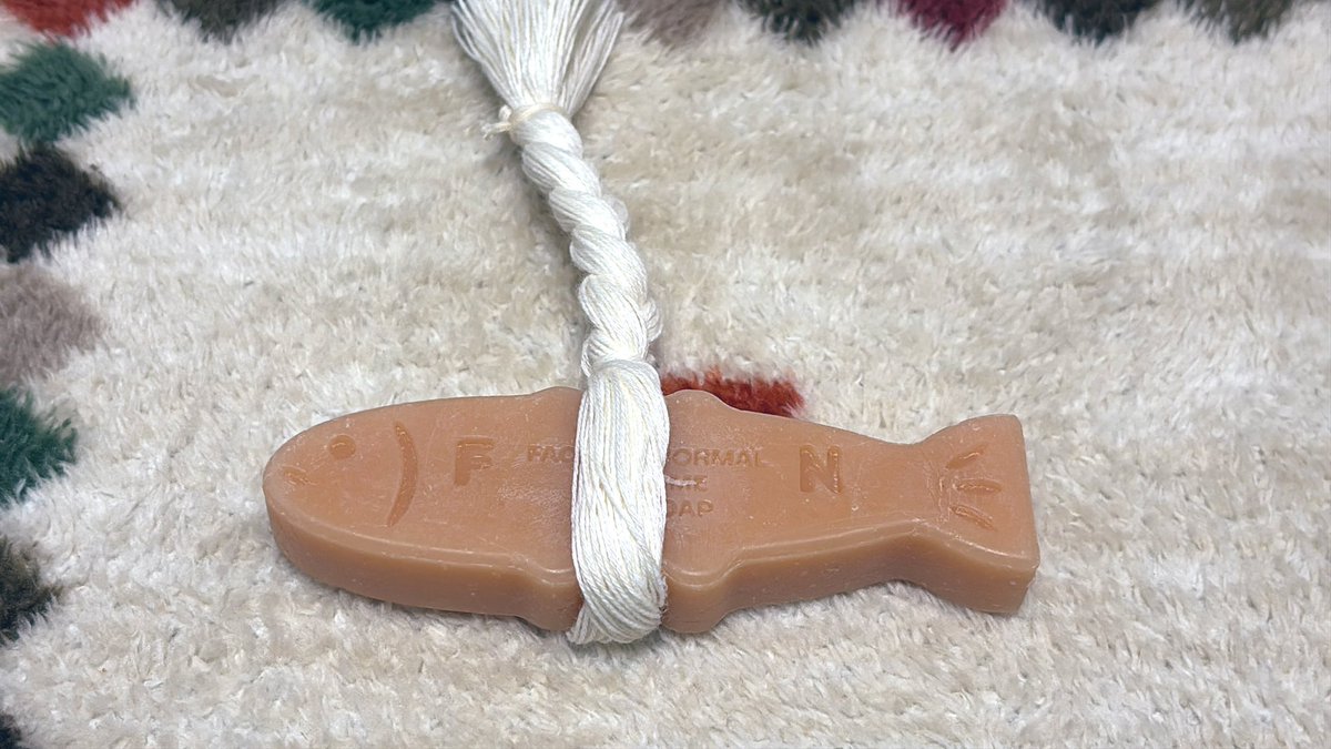 <a href="/factorynormaljp/">Factory Normal (JP)</a>  さまより素敵なプレゼントいただきました🎁♡
あたたかい香りと潤いの福袋🕯️
＊キャンドル（LATE NIGHT SEX）
＊ディフューザー（HOTEL LOBBY）
＊ハンドクリーム（SHEA BUTTER）
＊ジャンボリップバーム
⚠️現在プランピングリップバーム
＊厄除け開運さかなソープ（リッチミルク）