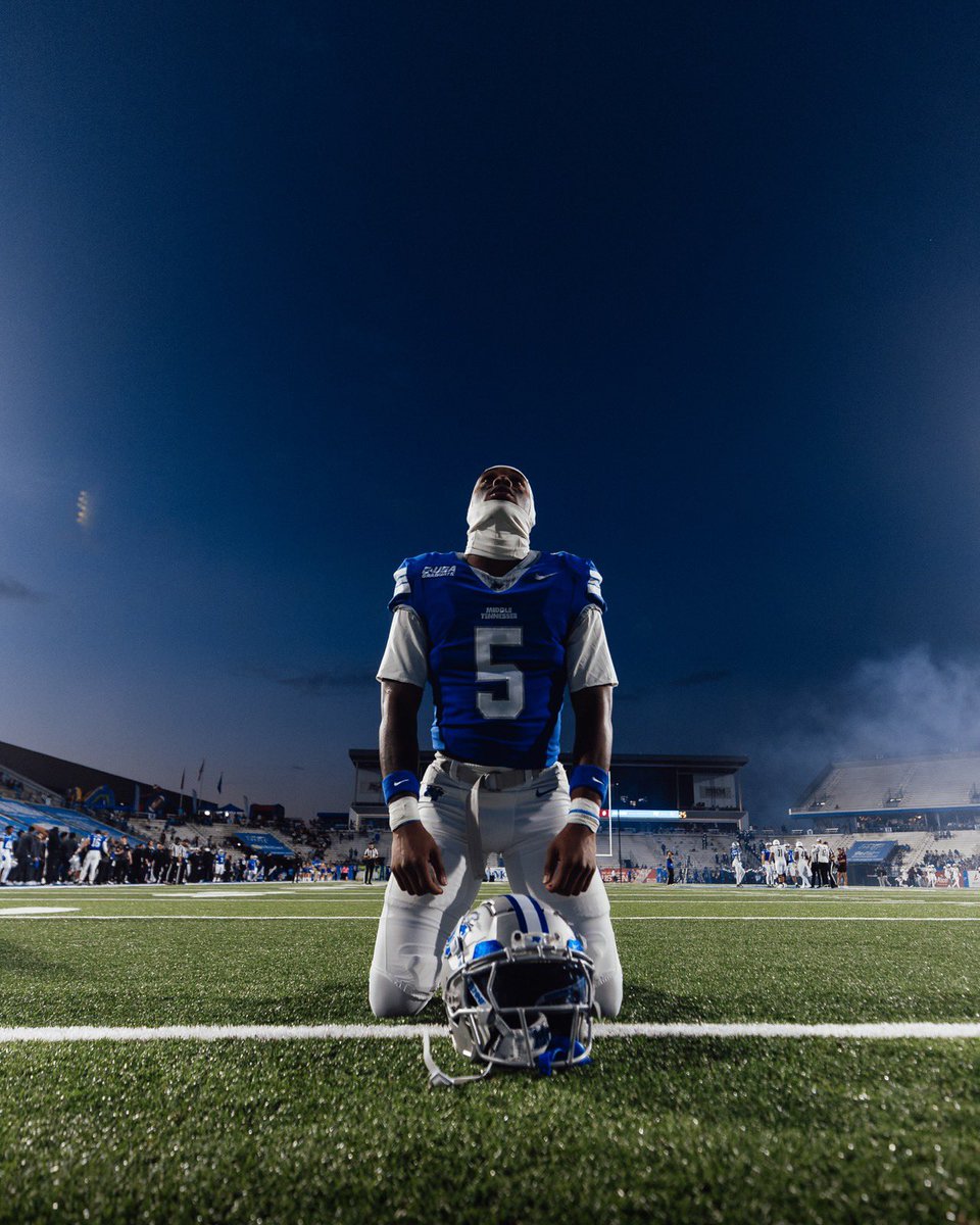 𝐏𝐡𝐨𝐭𝐨 𝐨𝐟 𝐭𝐡𝐞 𝐘𝐞𝐚𝐫 - 𝐅𝐢𝐧𝐚𝐥 𝐅𝐨𝐮𝐫 📸

Vote down below on the best picture to move to the next round!

#BLUEnited