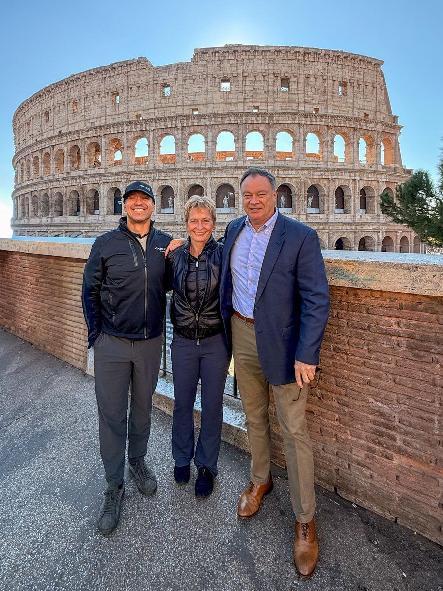 AstroPeggy's tweet photo. Rest is as important as endurance training. Having good company doesn’t hurt either. @Emilventura_, @CommanderMLA and I enjoyed some down time by taking in the sights in Rome, Italy, before Space Flight Readiness Training with the @ItalianAirForce. When in Rome! #AxPA https://t.co/y3yL1g9Nu2