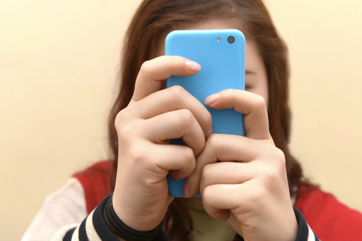 barktechco's tweet image. Tech doesn’t have to rule your family in the new year. Set limits, talk to your kid about digital safety, and watch them start to thrive.

nyti.ms/48KQjPJ