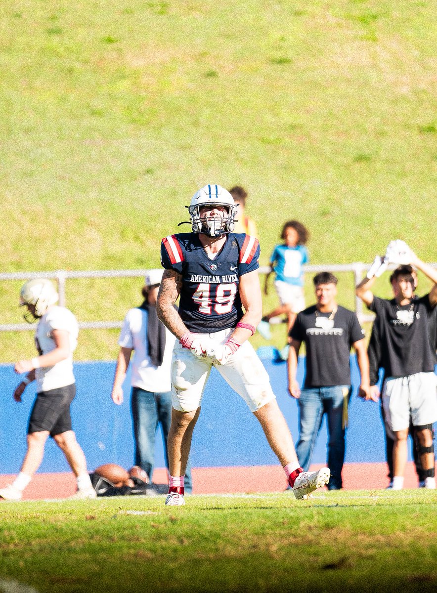 Ready to work <a href="/Ski_Axel/">Coach Ski Axel</a> <a href="/Coltonjmerriman/">Colton Merriman</a> <a href="/rbeezy_3/">Coach Ryan Battle</a> <a href="/Coach_Ohout/">Coach O</a> <a href="/BaizCoach/">@coach_baiz</a> 

84 tackles
5 sacks
11 TFL

1st team all conference unanimous LB
Gridiron bowl defensive player of the game
4x3 full qualifier (Freshman)
AA in spring
1 D1 offer

hudl.com/v/2TG5YM