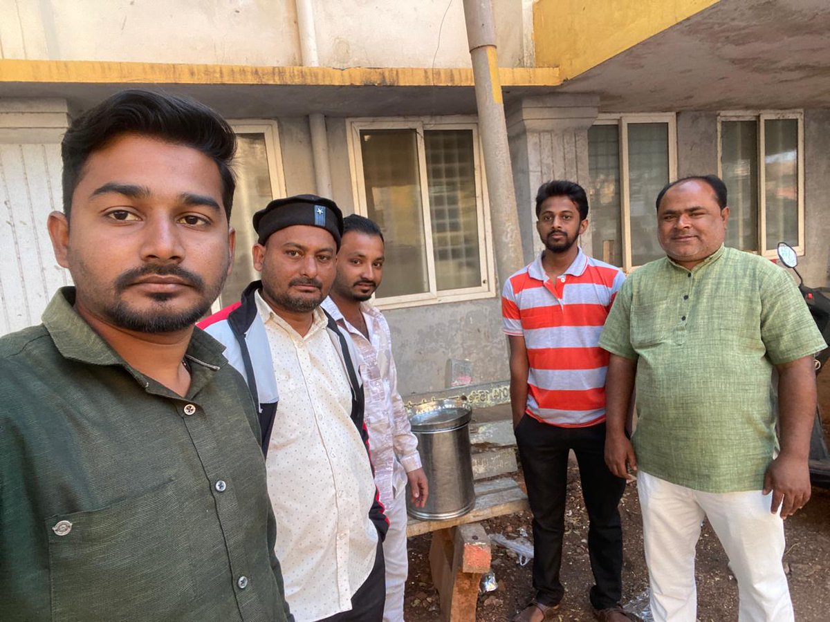 Rafeeqsmission's tweet photo. Yes We Can Foundation Bidar Karnataka State ಹಸಿ ದವರಿಗೆ ಅನ್ನ
#YesWeCanFoundation #Bidar
#DriveUpdate
#FeedTheNeedy
#ಅಳಿಲು #ಸೇವೆ
#ಹಸಿದವರಿಗೆ #ಅನ್ನ
28/12/2025
05:00 pm
#Drive #374
#Donor: Anonymous
#FoodCollectionPoint
Arranged at BRIMS Hospital Campus
#Food_Drive
25 Food plate 🍽️
Served At:
BRIMS Hospital
#VolunteersOnDuty
In
Abdul Gaffar Mohd
Nagraj biradar
Raoshan Ayaz
Syed Khaled Pasha
Jeevan Vishal
Drive Completed successfully
thank-you all
@highlight
#everyone
#highlight
@highlight
@highlight
Yes We Can Foundation Bidar
https://t.co/E45KGCGszl
support our work it matters 🎉
via UPI ID yeswecan845@freecharge
💐💐💐💐💐💐💐