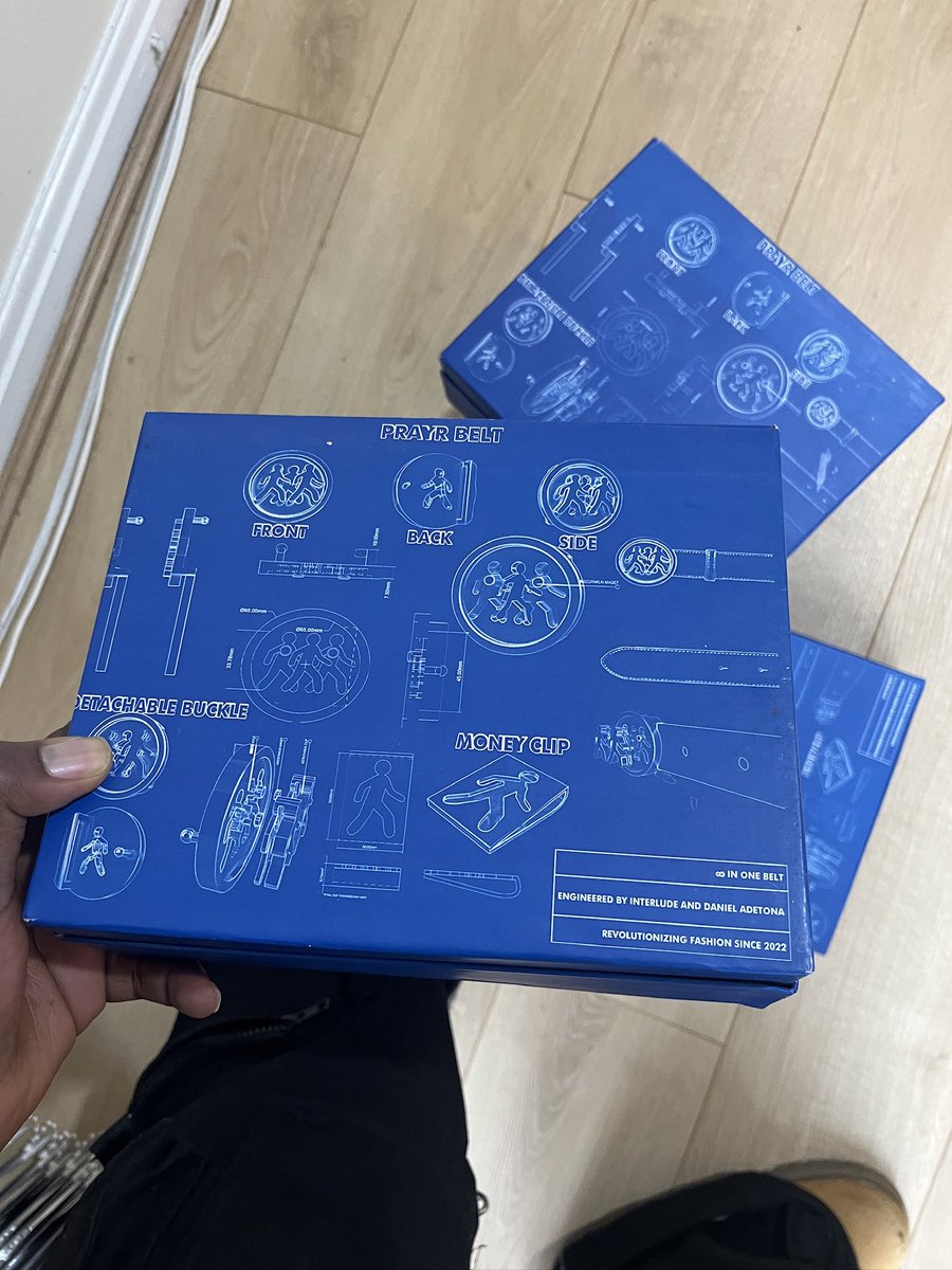 daniel_adetona's tweet image. I’m the first designer on earth to make a belt that turns into a tie clip and a money clip!!!