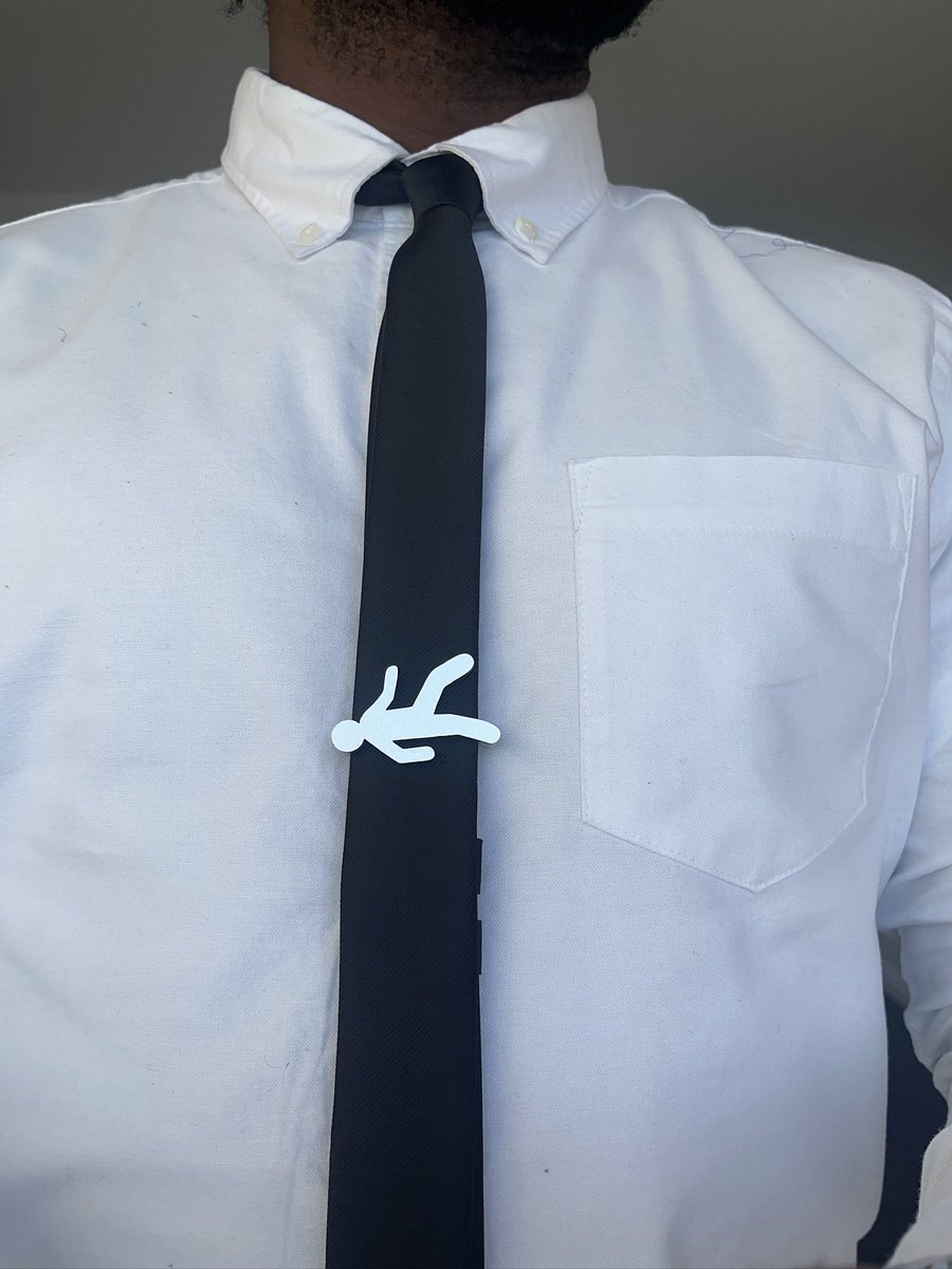 daniel_adetona's tweet image. I’m the first designer on earth to make a belt that turns into a tie clip and a money clip!!!