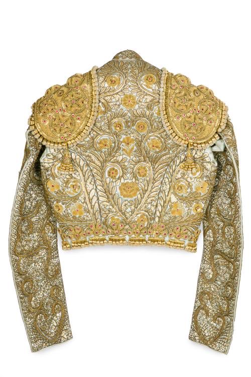 Chaquetilla en color “espuma y oro” perteneciente a Manolete que ha salido a subasta, según el diario ABC, desde los 28.000 euros.