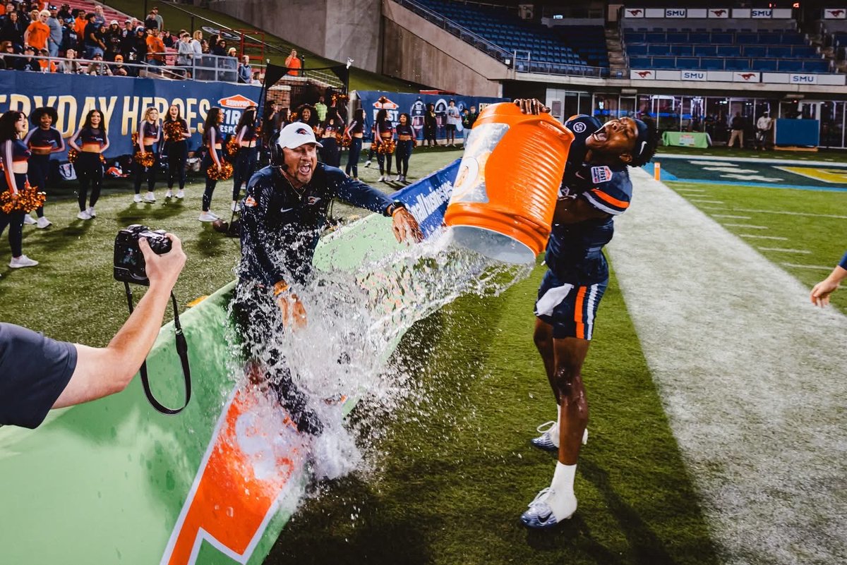 SERVPRO's tweet image. From kickoff to the final whistle, the SERVPRO First Responder Bowl was a proud and powerful opportunity to come together in honor of the dedication, sacrifice, and service of first responders and the families who support them every step of the way. SERVPRO is honored to continue…