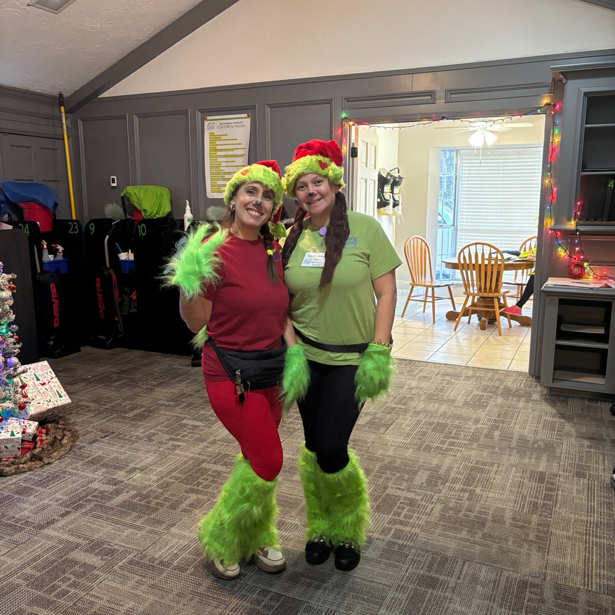 LifeatTCA's tweet image. Holiday cheer at The Cleaning Authority – Spring!

Grinch Day, a hot cocoa bar, and an ugly sweater celebration made for the perfect wrap-up to the year. Cheers to teamwork, fun, and an amazing crew! ✨🎉

#LifeAtTCA #HolidayFun #TeamTCA