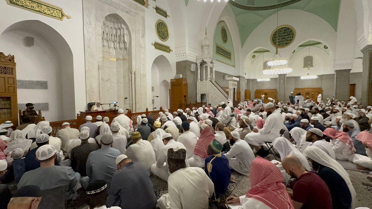 Saudi_Moia's tweet photo. ضمن خطتها الدعوية لنشر العلم الشرعي، وترسيخ منهج الوسطية والاعتدال، وتوعية الزوّار والمعتمرين ..

نفّذت وزارة #الشؤون_الإسلامية والدعوة والإرشاد، ممثّلةً بفرعها في منطقة المدينة المنوّرة (320) منشطاً دعوياً في مسجد قباء خلال شهر ديسمبر 2025م، والذي يُعدّ من أبرز المساجد التي يقصدها المصلّون وزوّار المدينة المنوّرة.