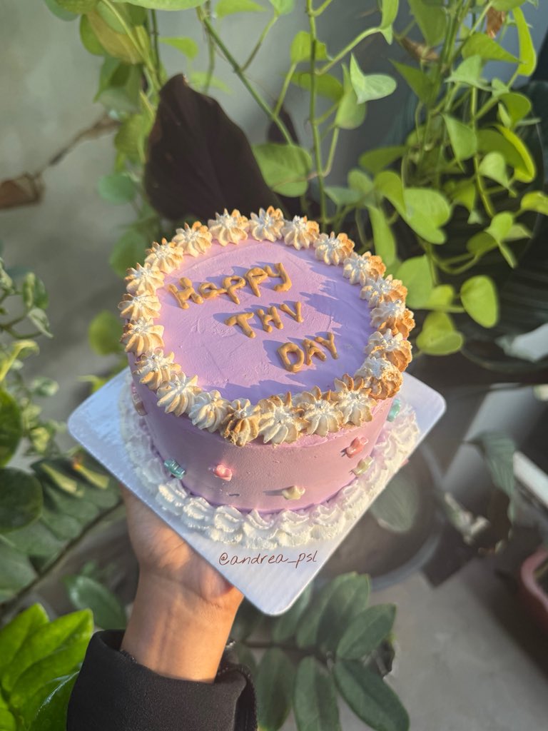 Andrea_psl's tweet photo. 생일축하해 우리 태형이 🐻🤎
정말 정말 많이 사랑해 🫶🏼
Happy Virthday 🎈🥳
Love You So Much 😚💜

#TimelessIconTaehyung
#VEpitomeOfExcellence
#HAPPYVDAY
#ForeverOurTreasureV 
#TaeOurWinterComfort
#우리의겨울태형아_생일축하해 https://t.co/mlbVOKTvlK