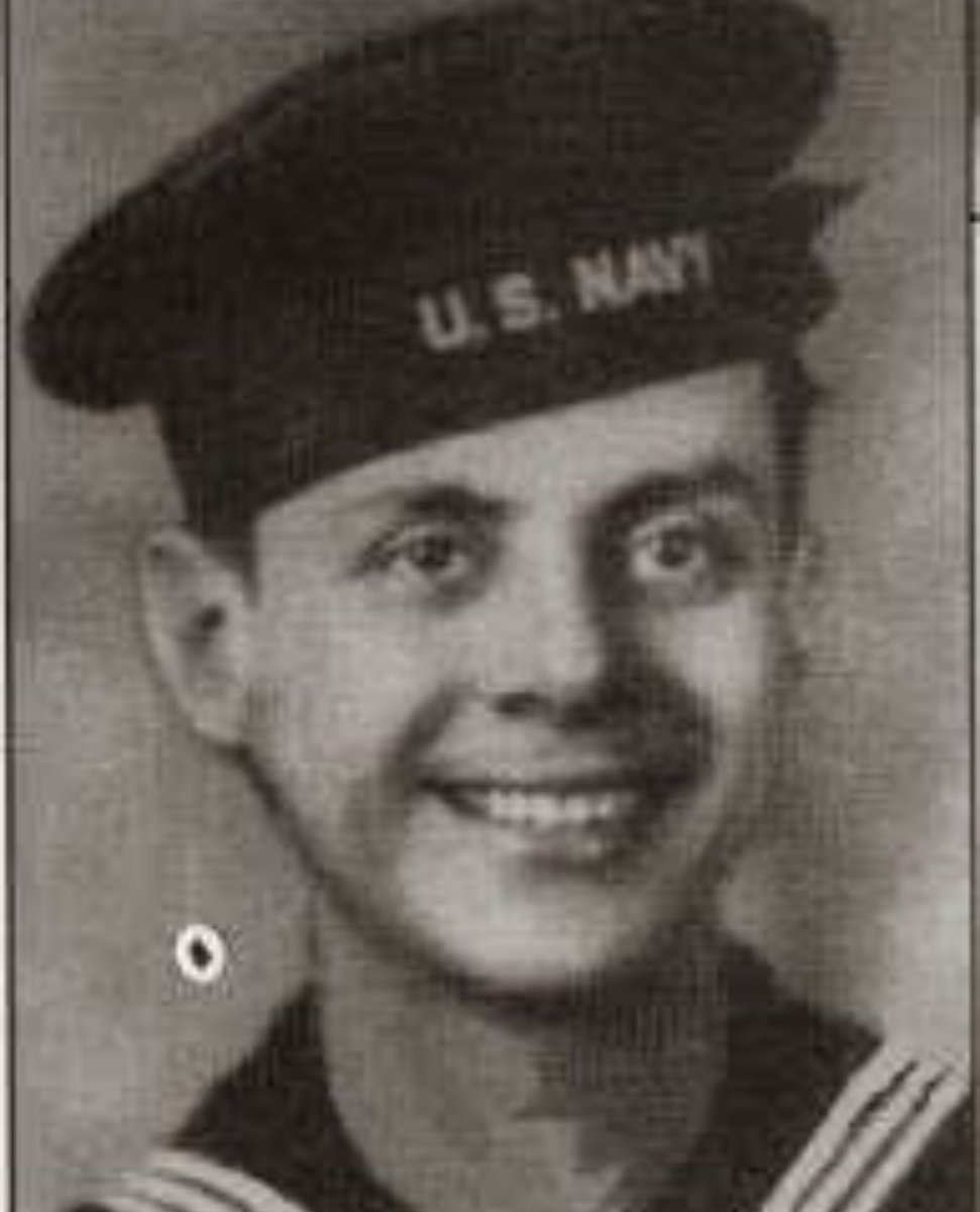 juanborrelli's tweet image. Cumpliendo servicio militar, en sus años mozos. ¡ Las Leyendas, son para Siempre ! ¿De quién se trata?