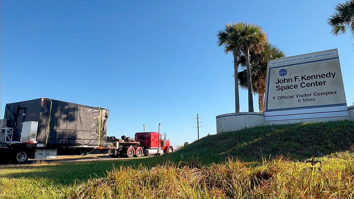 BlueBird 7 has arrived in Florida!

Next step is to start integration with the launch vehicle 🚀🚀🚀🚀🚀🚀

Following the successful launch of BlueBird 6, BlueBird 7’s arrival keeps us on track as we scale production and launch operations – bringing us closer to delivering full