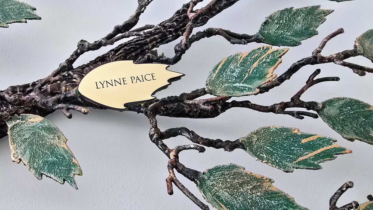 A big thank you to Lynne Paice for supporting Heartland Hospice Moose Jaw.
The Giving Tree is a lasting tribute—honouring loved ones while supporting hospice care in our community. 🌿
Learn more: heartlandhospicemj.ca/contribute/
