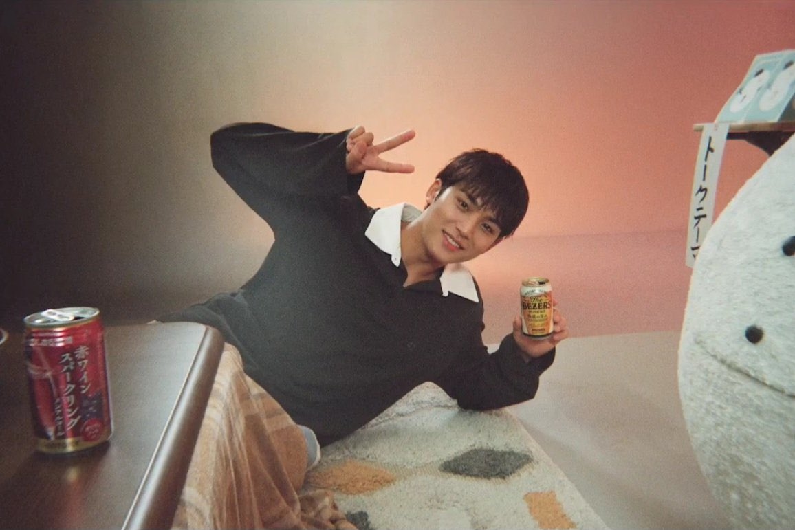 clickdemuse's tweet image. ㅤ
  
[ 🔔 #PIKATION ]
   
𝗔𝗟𝗗𝗥𝗜𝗖 created a post!
    
“Hi Pika, happy holiday! It almost the end of year, did your 2025 resolution doing well? 

Apologize for lately check-in here. I just finished filming &amp;amp; trying my new retro camera. The filter is cute, isnt it?”
   
 ㅤ