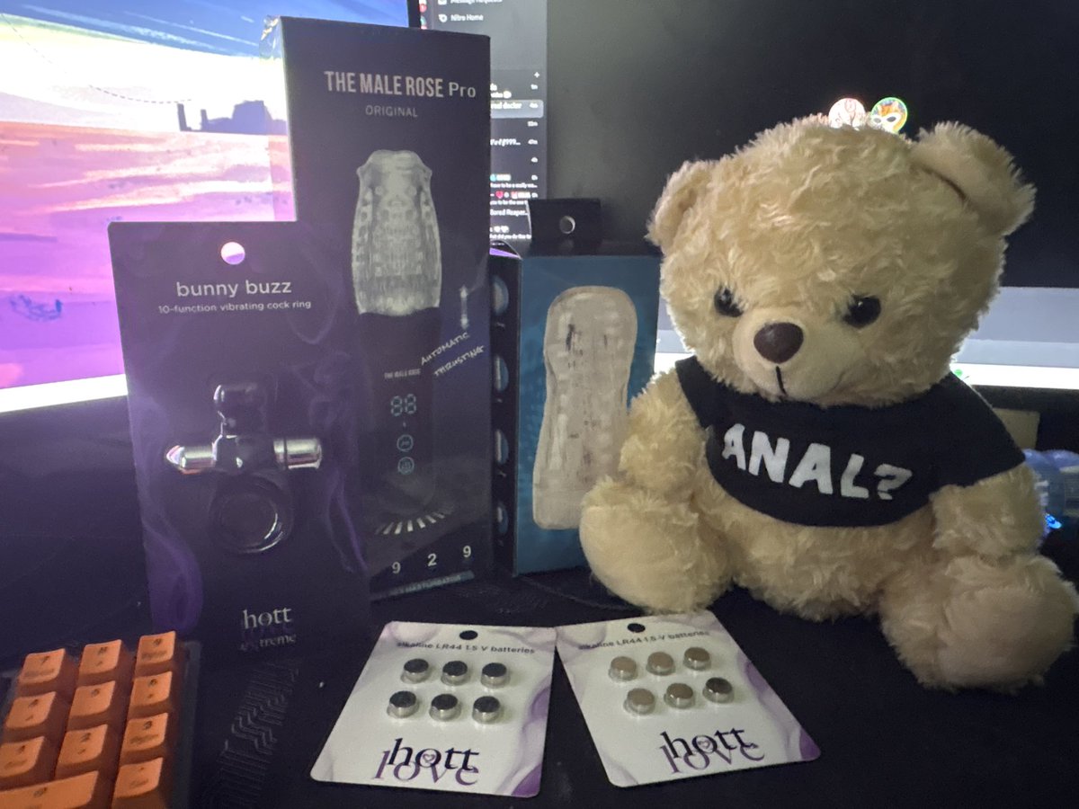 puppy_goodboy0's tweet image. my christmas haul :3