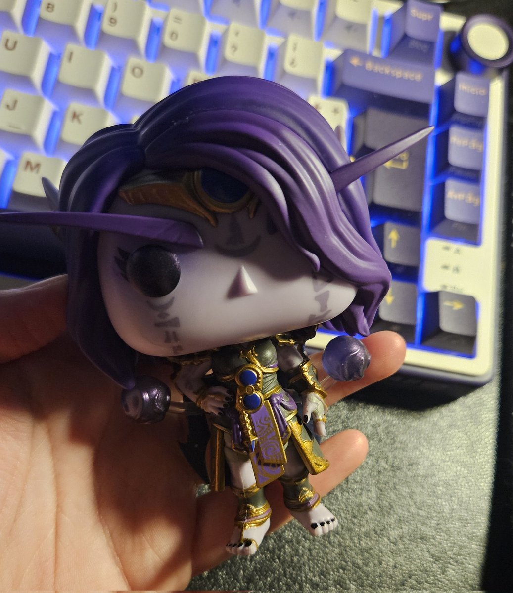 Paqueandoo's tweet image. Hoy ha llegado a casa esta señora sensual 👀
@Eresfor @H3ndall @Warcraft_ES 

Gracias, hermosossssssss 💜💜💜💜💜💜💜💜