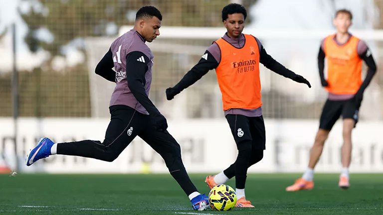 imbp20's tweet image. Kmbappé est de retour à l'entraînement