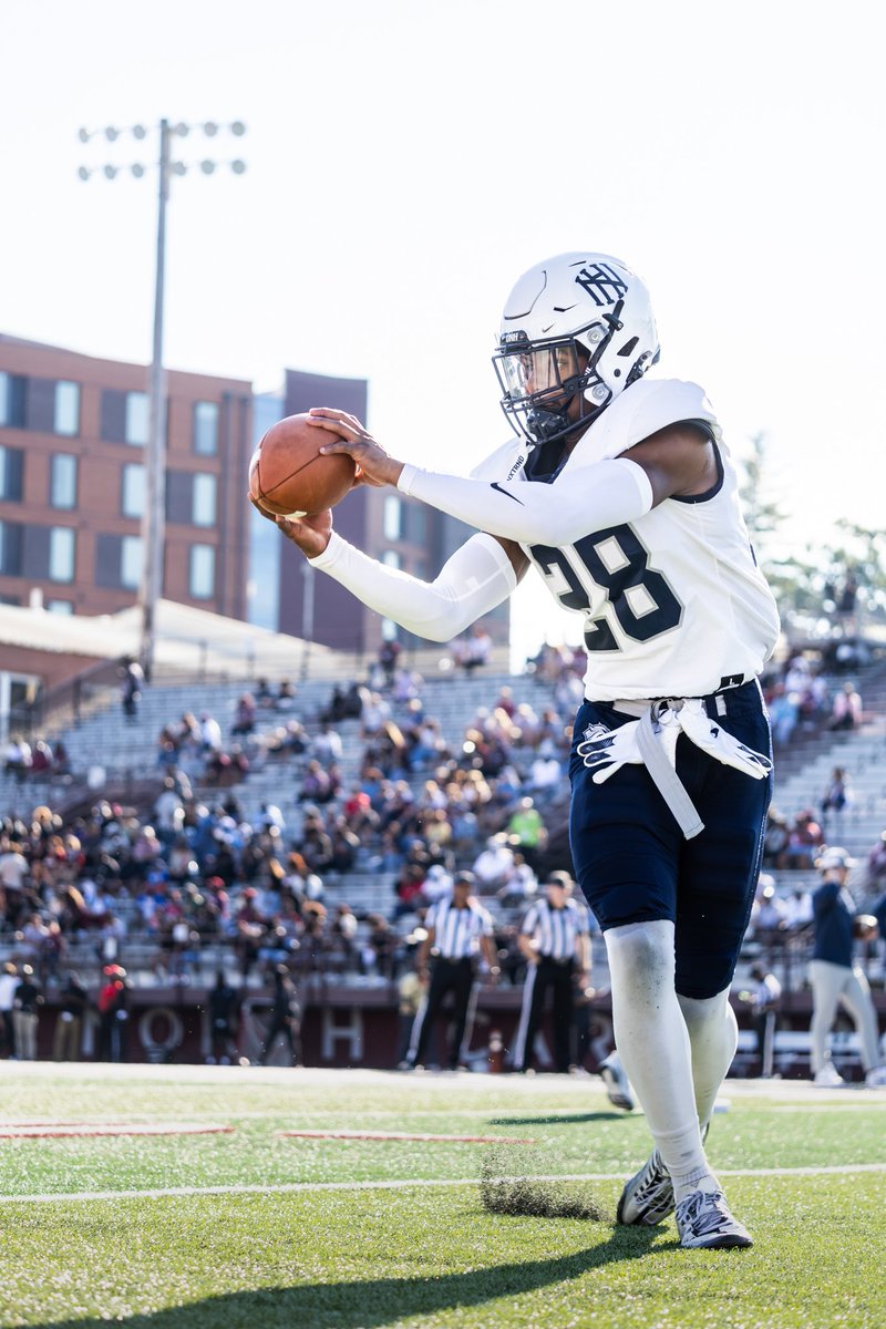 New Hampshire CB Kelby Hampton (<a href="/KelbyHampton/">kelby Hampton</a>) is entering the portal, his rep <a href="/AlecEaston/">Alec Easton</a> tells <a href="/mzenitz/">Matt Zenitz</a>, <a href="/chris_hummer/">Chris Hummer</a> and <a href="/TomLoy247/">Tom Loy</a>. 

The 6-foot-1, 190-pound true freshman tallied 26 tackles, 5 pass breakups, and 2 interceptions in 2025. 3 years of eligibility remaining.