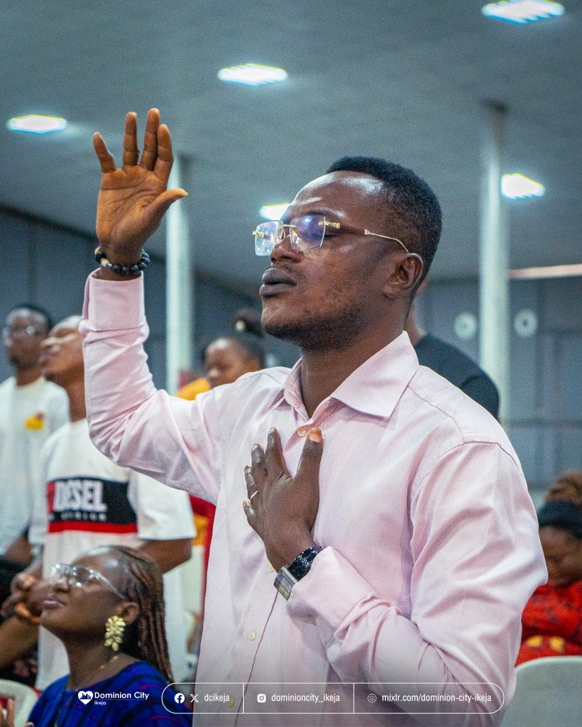 dcikeja's tweet image. Last Sunday of 2025 🕊️

Still standing because of grace, still trusting for more.

Thank You Lord.

#lastsunday2025 
#dcikejachurch 
#dcservice