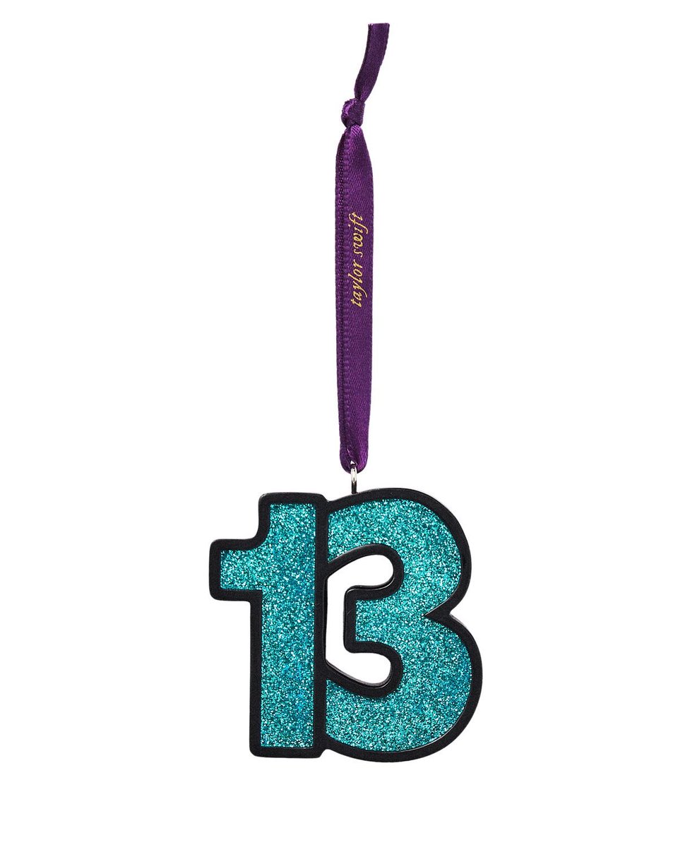 wonderstrckmads's tweet photo. does anyone remember if there was a big holiday restock after christmas last year? i got christmas money and im really hoping these items come back 🙏 @TSMerchAlerts @swiftpitch_py https://t.co/2VayV4VsVj