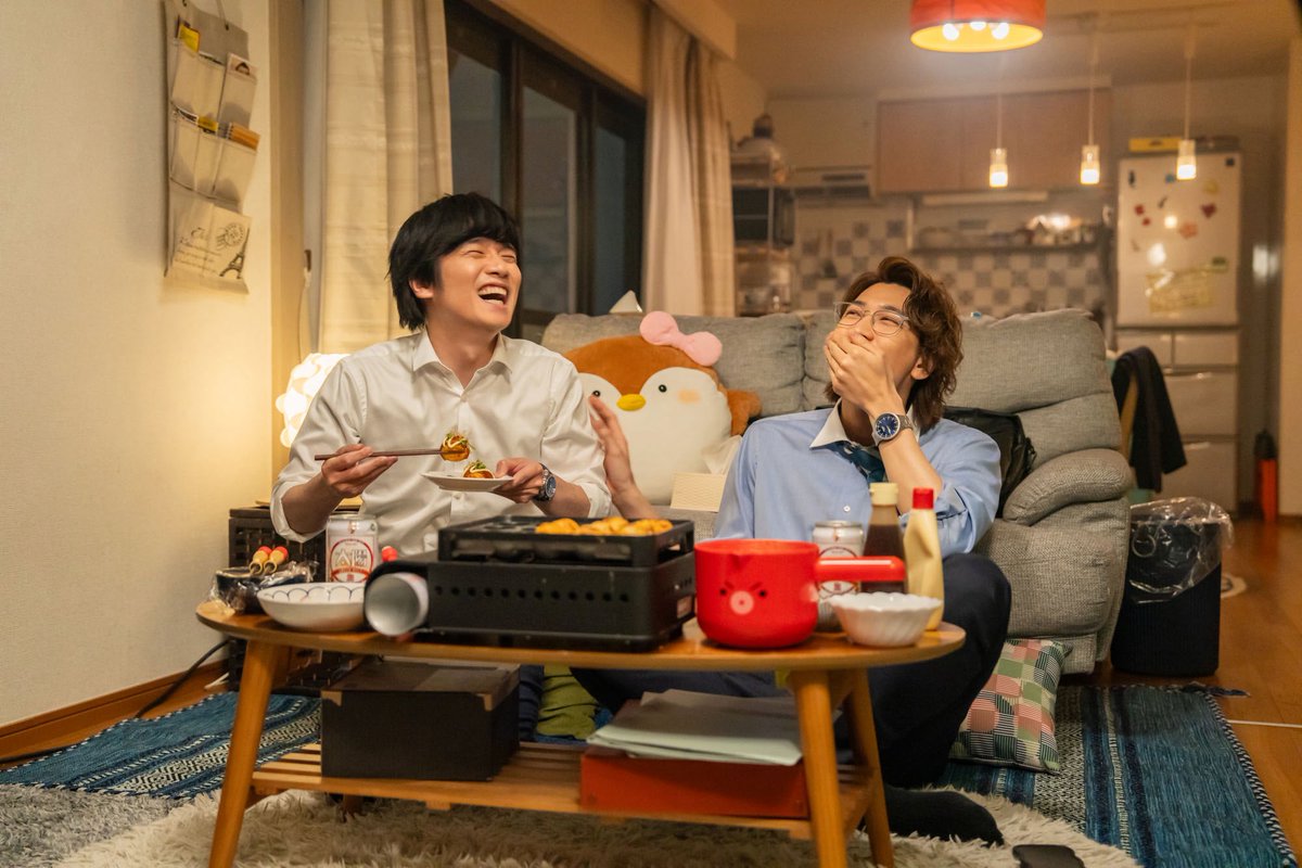 40_10things_tx's tweet photo. #ドラマ40までに

 ⋰
年末全話イッキ見スペシャル🌙
⋱

🐻1〜5話🎬
遅い時間までご視聴いただき、
ありがとうございました‼️

TVerで見逃し配信中です🫧
🔗https://t.co/VOlchrjDNn

配信限定の貴重な『未公開映像＆秘蔵メイキング』をお見逃しなく👀✨

#風間俊介 #庄司浩平 https://t.co/V6ayzGvAt4