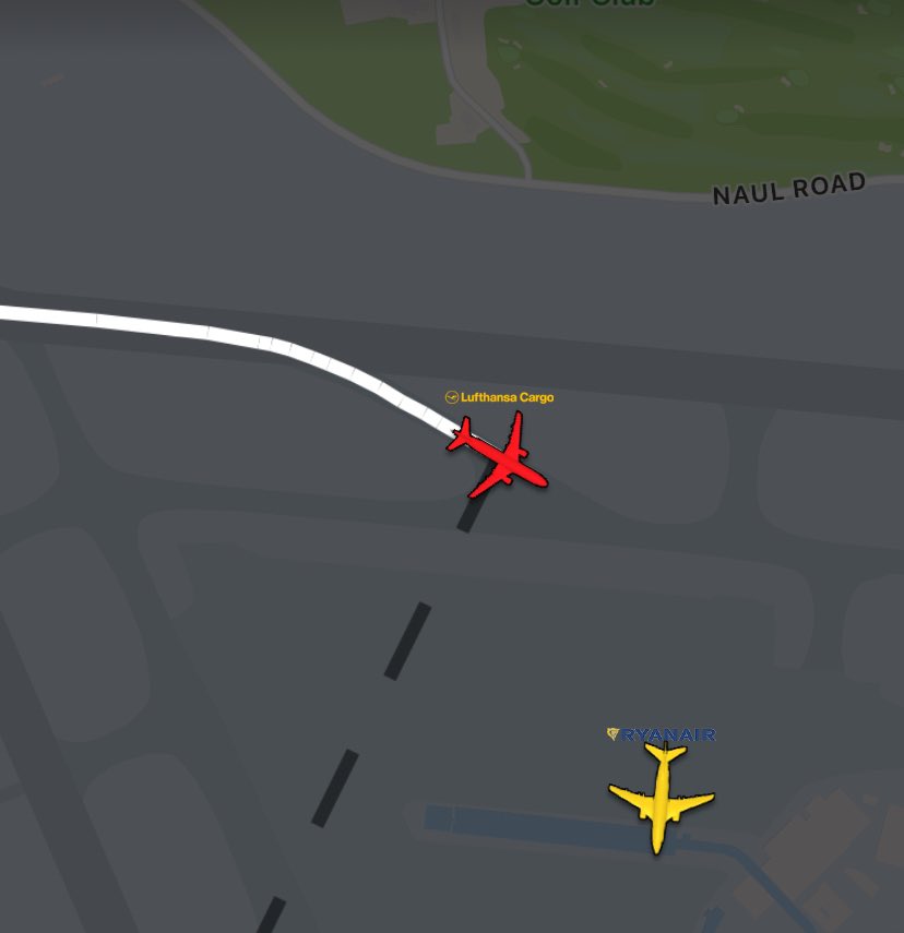 Flight_Follow1's tweet photo. #LH8321 Update | Landed successfully at [DUB] 🇮🇪 |

🕛 Local Time: 23:03pm

Reason for #Squawk7700 currently unknown. https://t.co/loENkEZCMF