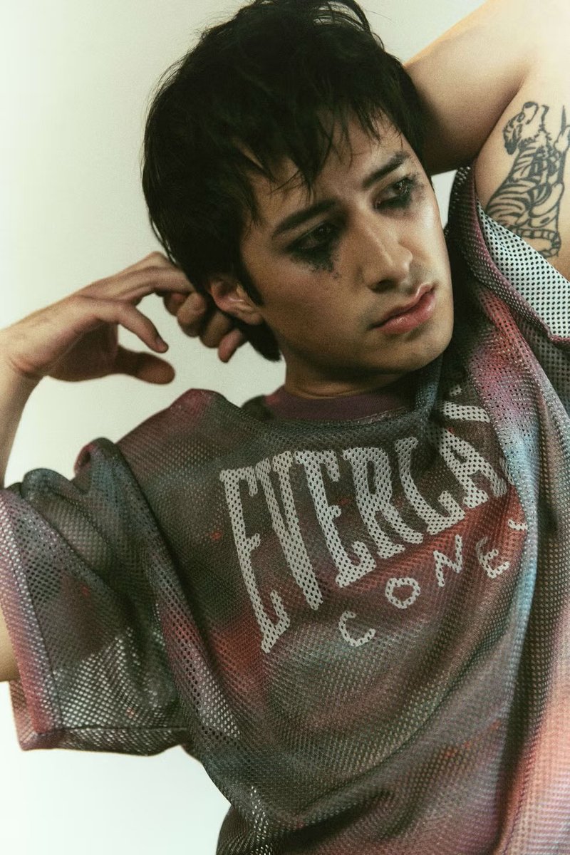 someone better tell hudson williams to stop. he needs to calm down. he’s too pretty. i cannot do this, i’m so serious. his gorgeous face and lethal body is giving me chest pains and then he has the audacity to be incredibly funny ??? why is he trying to kill me what did i even do