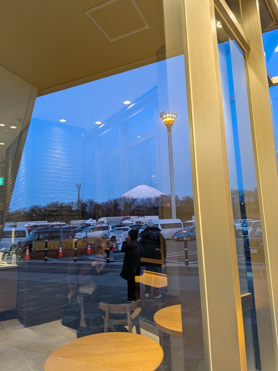 ginchangoo's tweet photo. やっぱ富士山🗻は冬だのー。 https://t.co/9fg2hP4OQY
