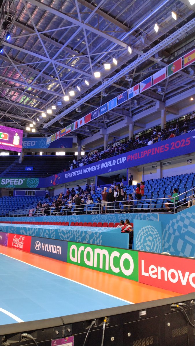 FutsalMediaNote's tweet photo. 今年ラストのポスト、火曜担当の海野です。2025年は女子フットサルにとってW杯初開催という大きな転機となる年でした。ここが始まりであり、どう進化していくののか、関係者の力の見せどころです。私も年末年始有効活用して情報発信していきたいと思います⚡ https://t.co/xNbXmstHV6