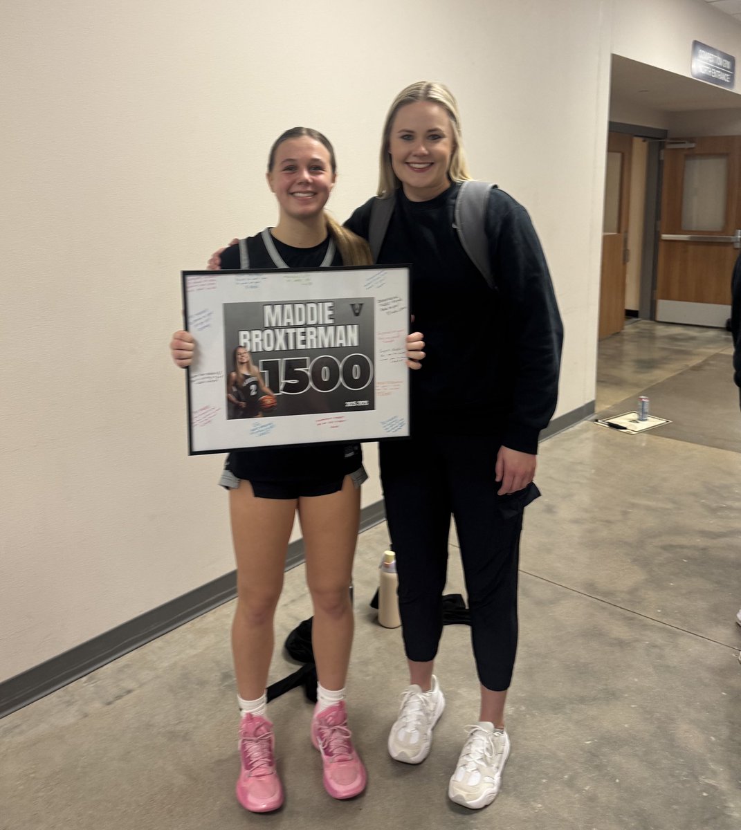 Vandegrift Girls Basketball tweet media