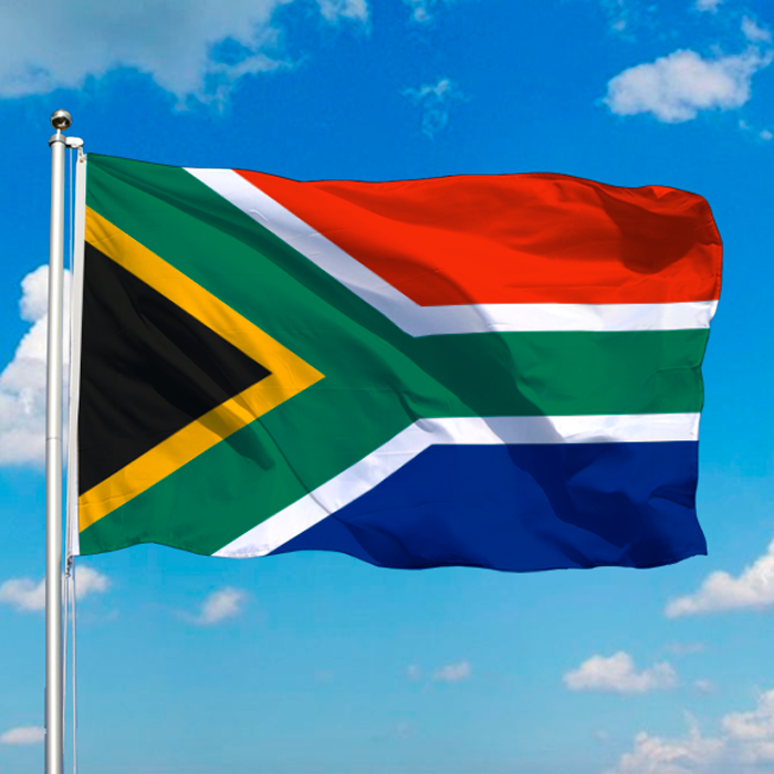 MpenduloMampane's tweet photo. Our social media engagements are being used against us🇿🇦. Everytime when people lake the numbers on their post they rage bait us and as usual we fall for it. Influencers across the globe are using us.😏 #fakecompliments#NoDNAjustRSA #SouthAfrican https://t.co/U0GnPrFvOF