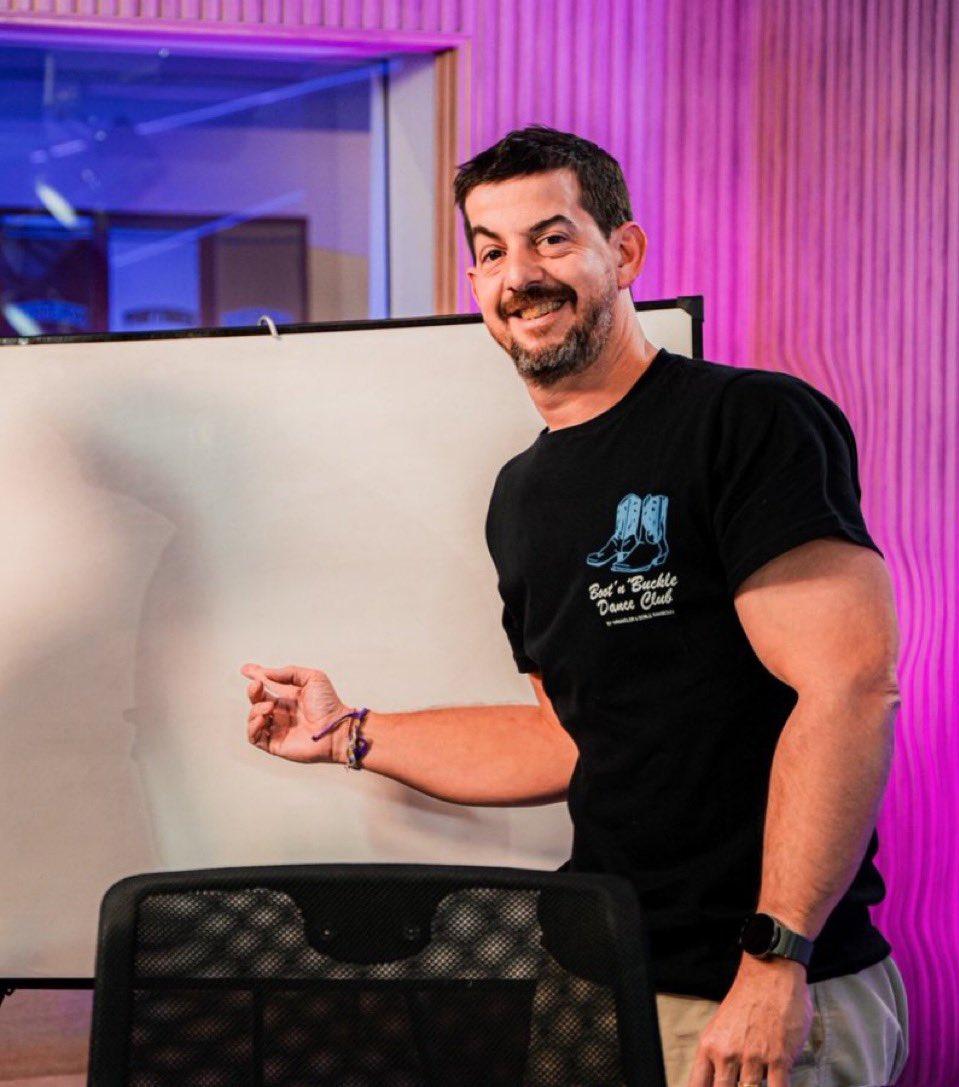 pepazx_'s tweet image. Me encontré a este chad guardado en la galería y me subió 2 puntos el día