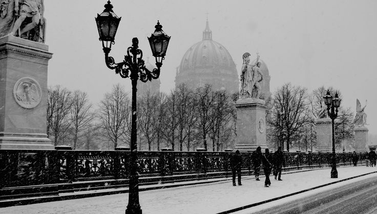 APHberlin's tweet image. ═╬    ɪ ᴄᴀɴ'ᴛ ꜰᴇᴇʟ 𓈒 ᴛɪᴍᴇꜱ ɴᴏᴛ ʀᴇᴀʟ 𓈒  ʟɪꜰᴇ'ꜱ ɴᴏᴛ ʀᴇᴀʟ 𓈒 ɪ'ᴍ ɴᴏᴛ ʀᴇᴀʟ       ་།      ◠◠◠◠