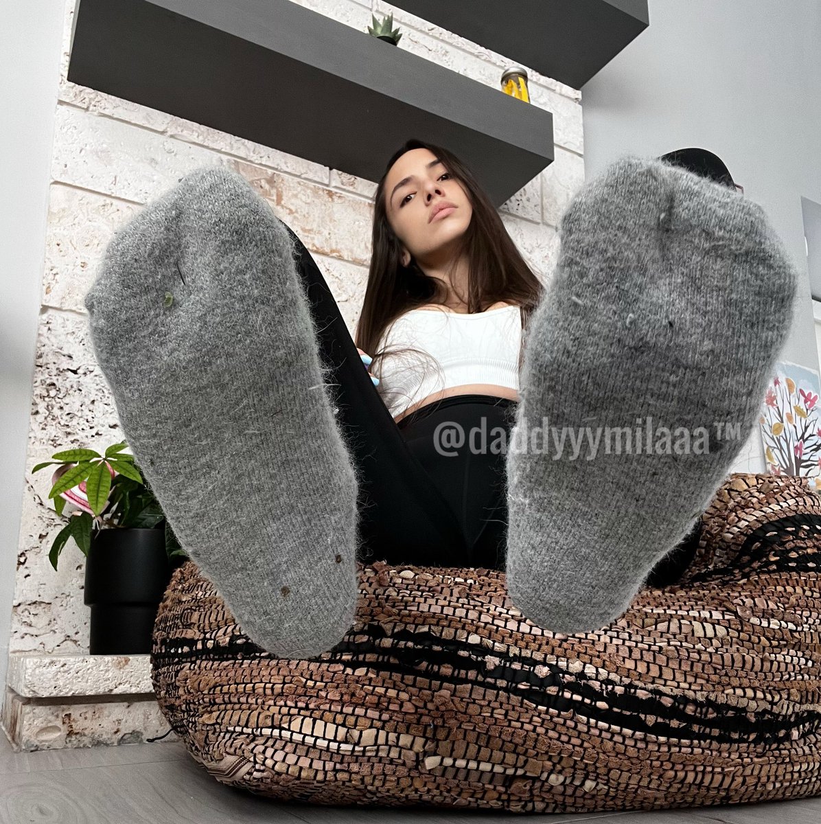daddyyymilaaa's tweet image. POV i’m about to stomp on you