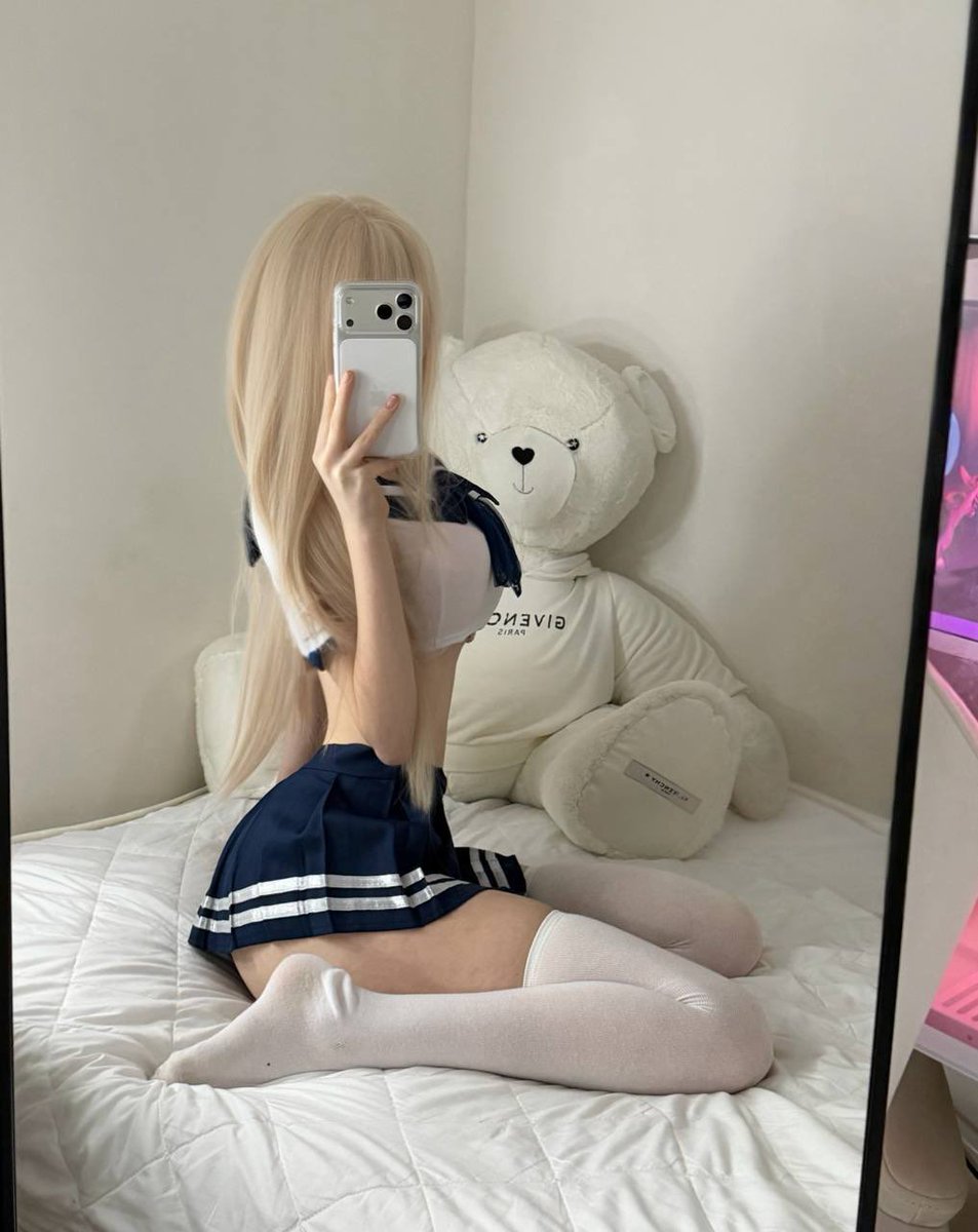 foundwithu's tweet image. school girl